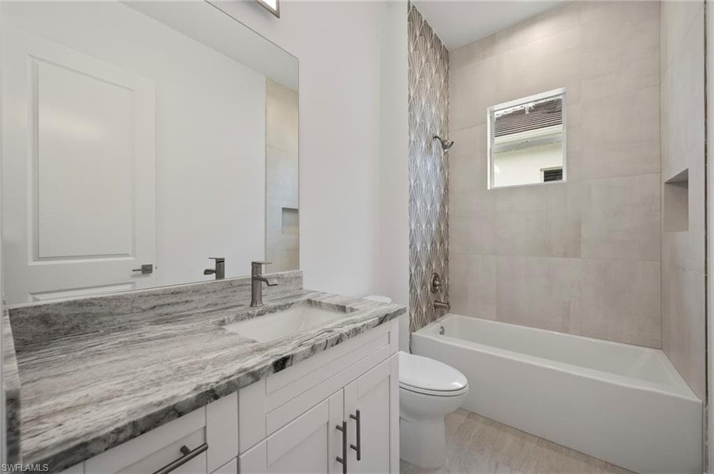 2553 Linda DR, NAPLES FL 34112-19