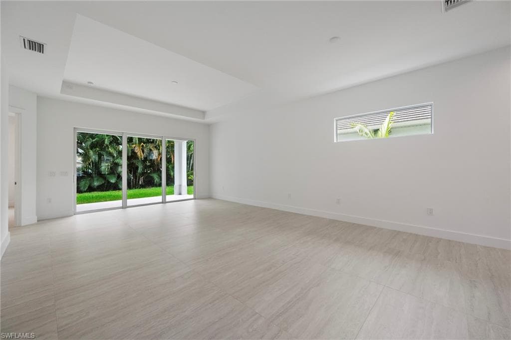 2553 Linda DR, NAPLES FL 34112-9