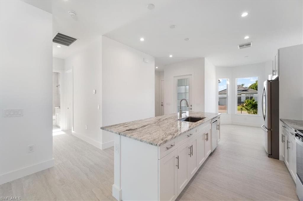 2537 Linda DR, NAPLES FL 34112-15