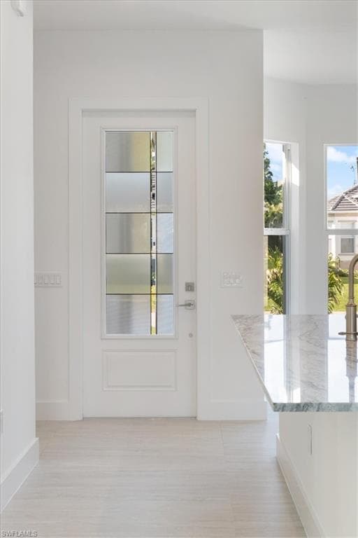 2537 Linda DR, NAPLES FL 34112-6