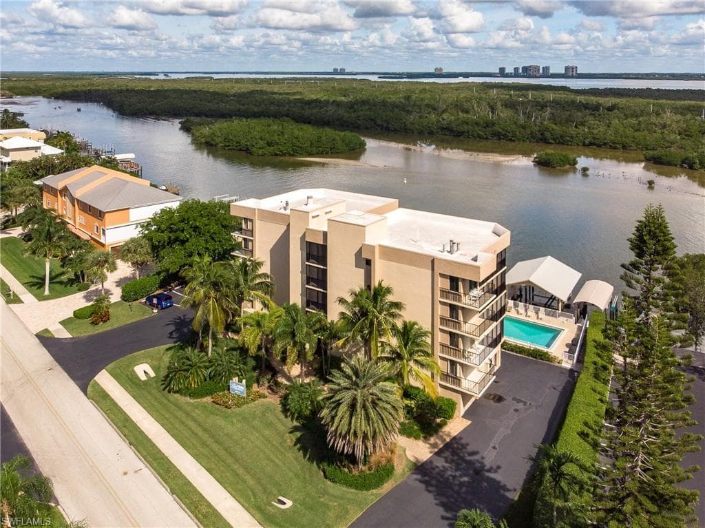 25875 Hickory BLVD # 501, BONITA SPRINGS FL 34134-36