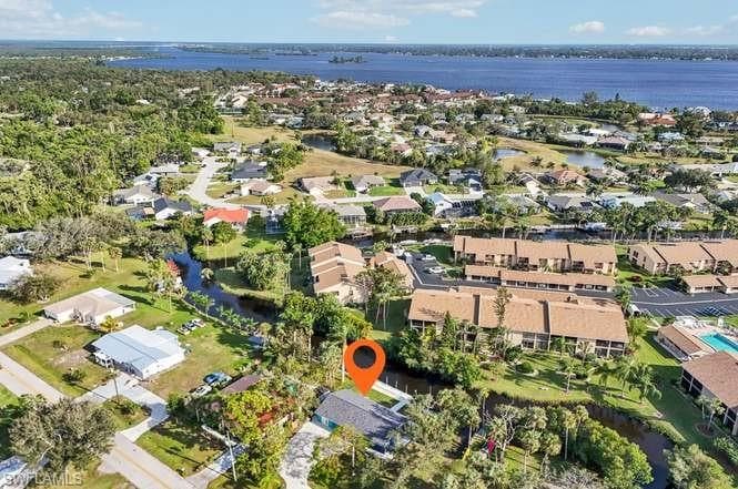 1832 Flamingo DR, NORTH FORT MYERS FL 33917-1