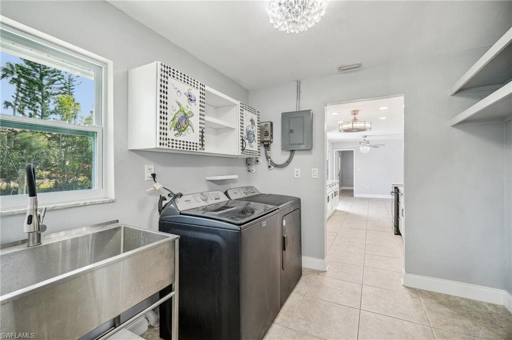 1832 Flamingo DR, NORTH FORT MYERS FL 33917-12