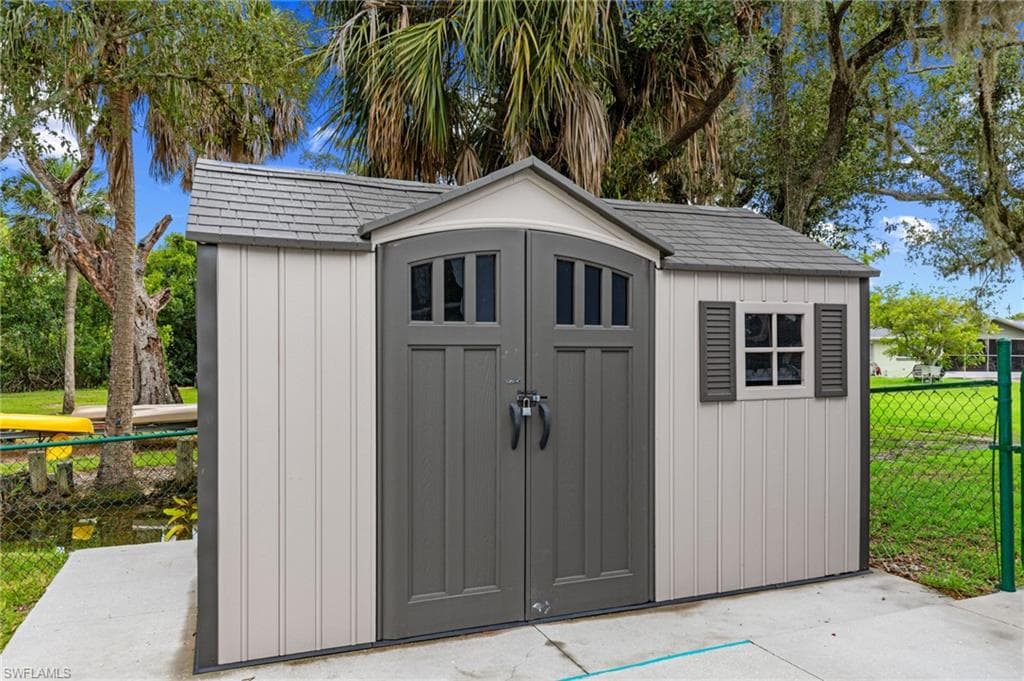 1832 Flamingo DR, NORTH FORT MYERS FL 33917-24