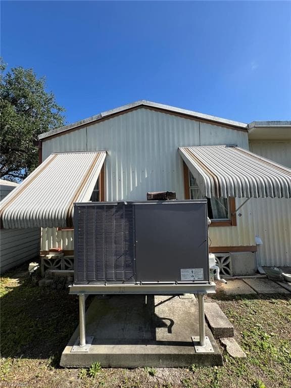 27300 Duvernay DR, BONITA SPRINGS FL 34135-11