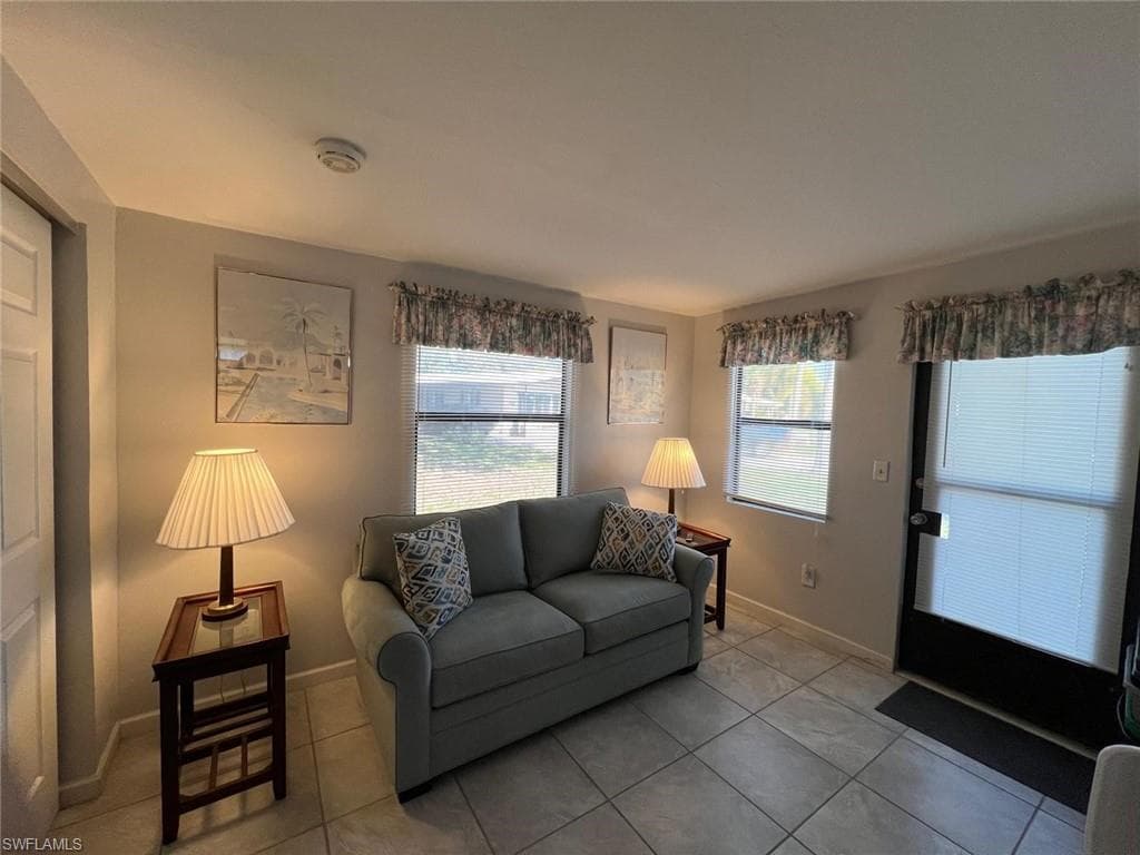 27300 Duvernay DR, BONITA SPRINGS FL 34135-2