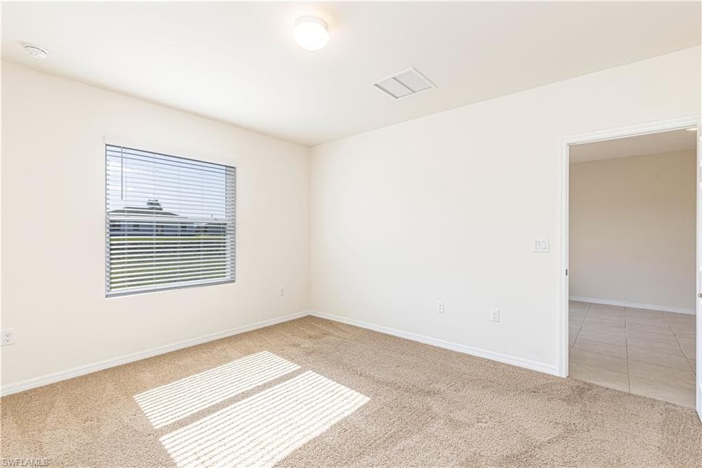 10736 Crossback LN, LEHIGH ACRES FL 33936-11