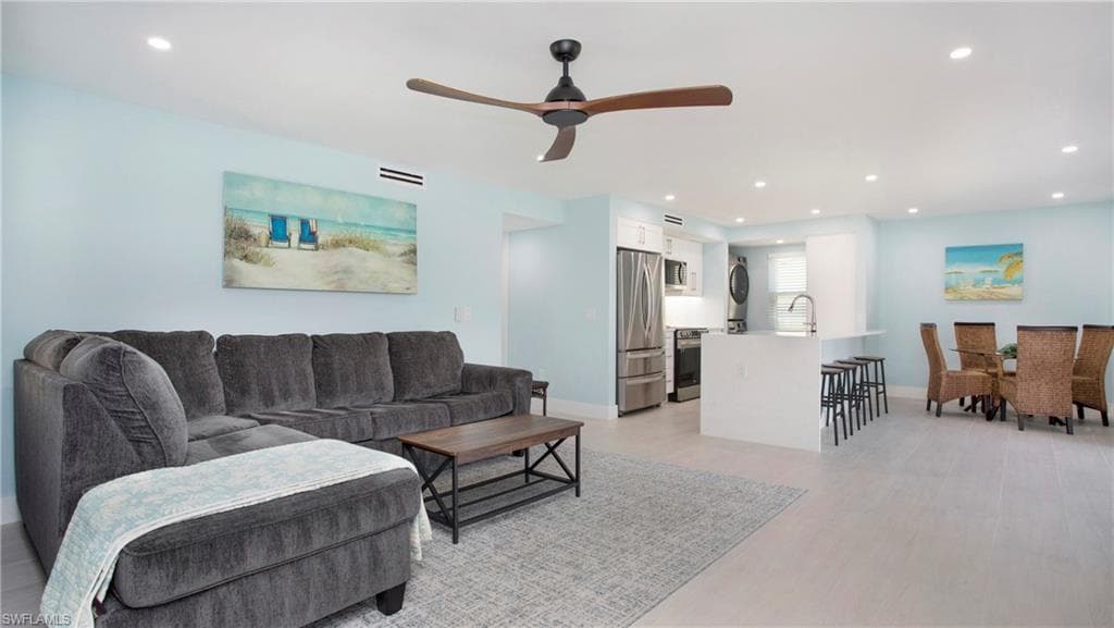 1155 Sandpiper ST # C7, NAPLES FL 34102-1