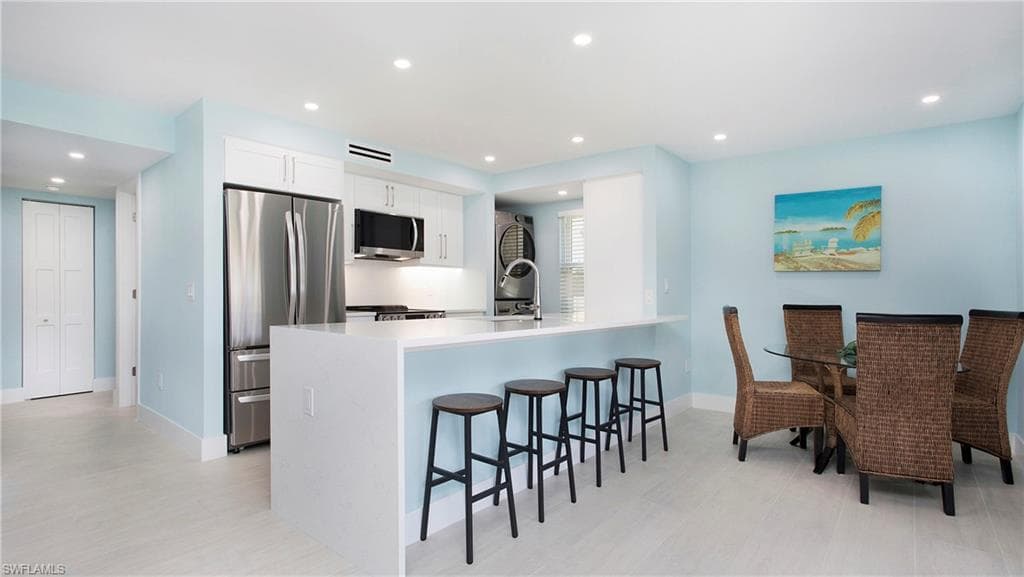 1155 Sandpiper ST # C7, NAPLES FL 34102-4