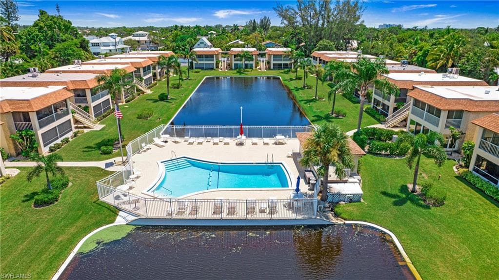 1155 Sandpiper ST # C7, NAPLES FL 34102-33