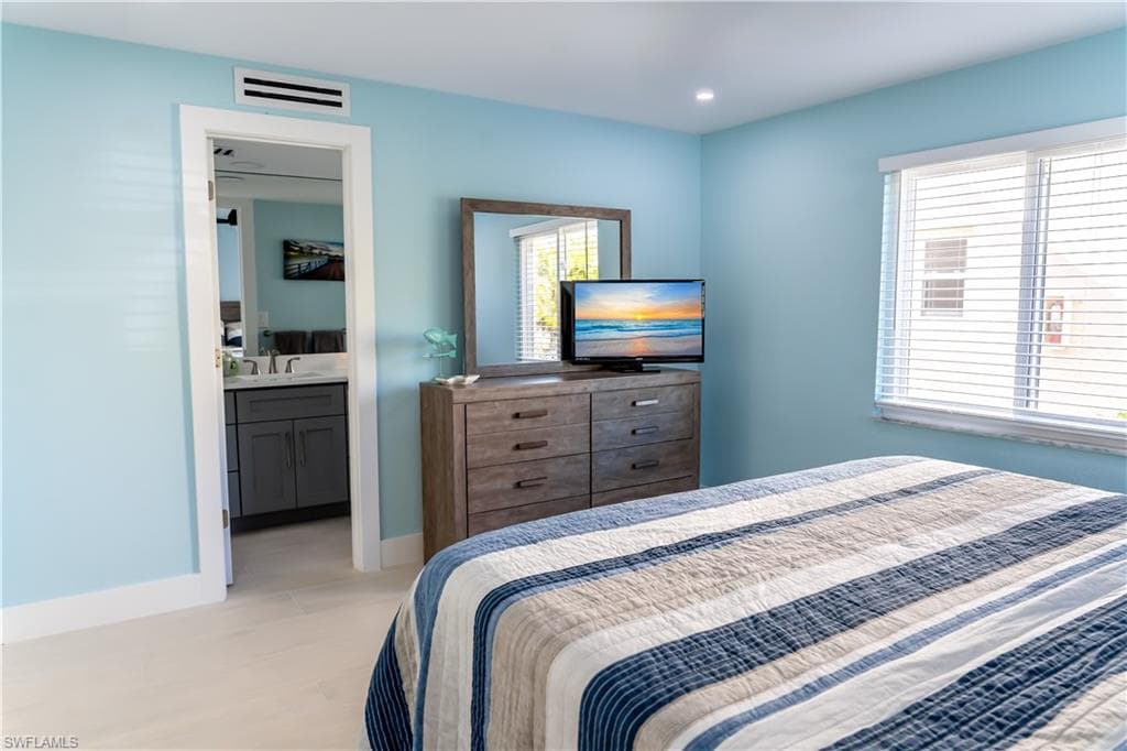 1155 Sandpiper ST # C7, NAPLES FL 34102-13