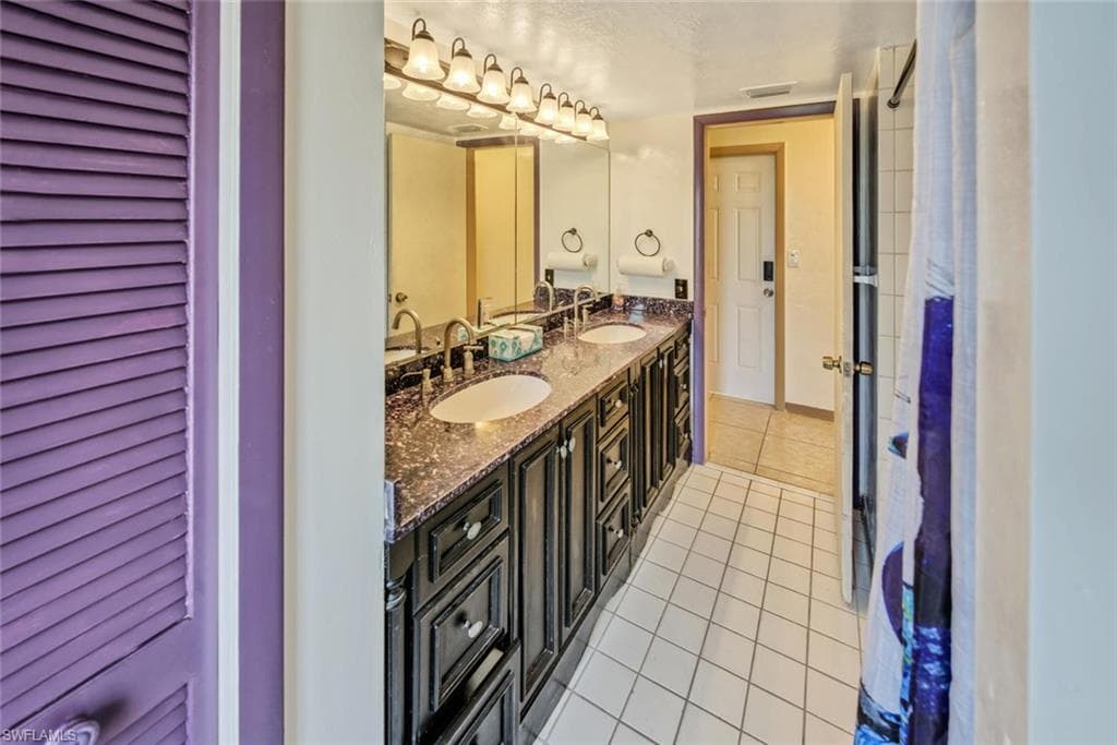 29 Caribbean RD, NAPLES FL 34108-25