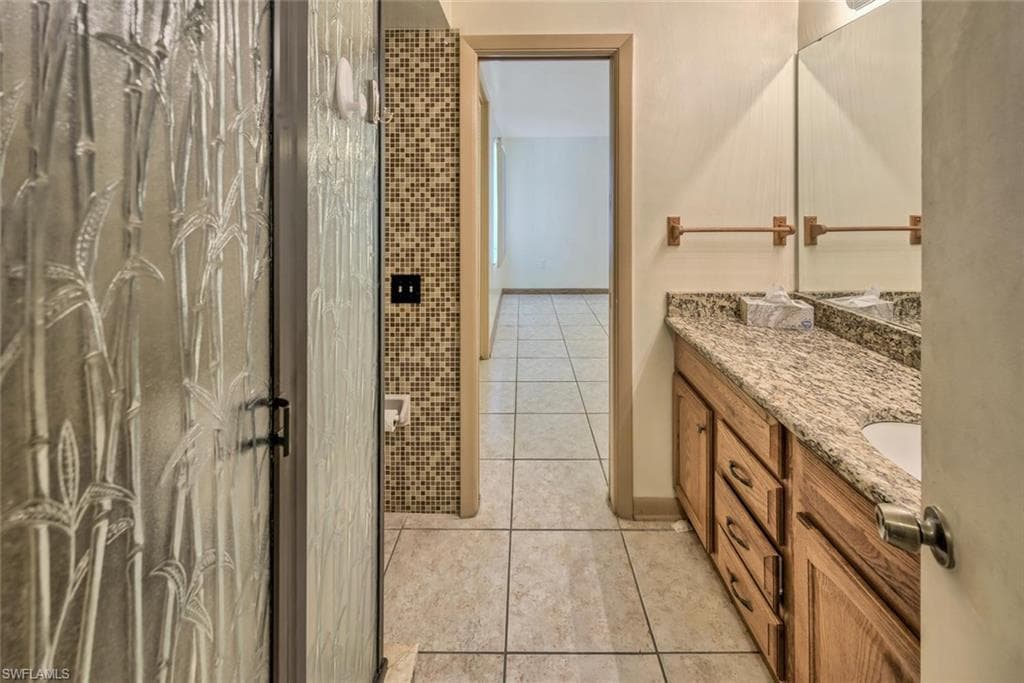 29 Caribbean RD, NAPLES FL 34108-19