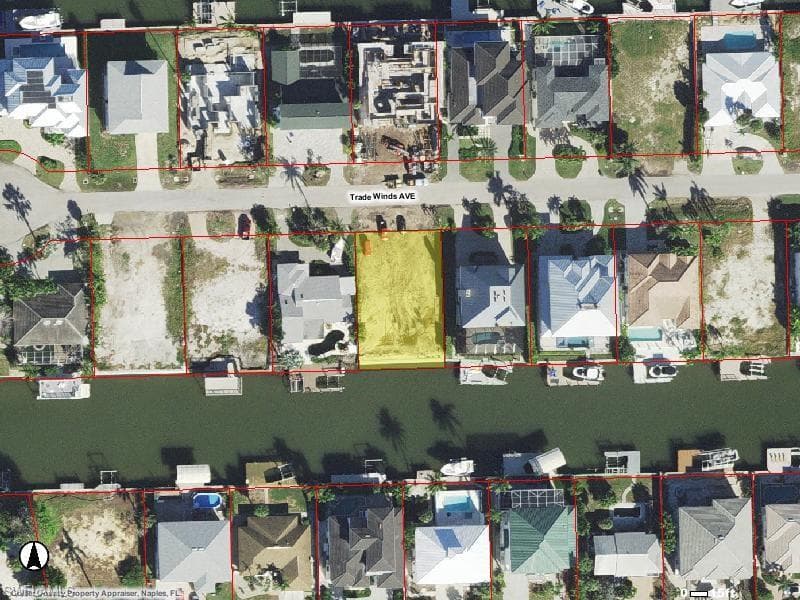 318 Trade Winds AVE, NAPLES FL 34108-2