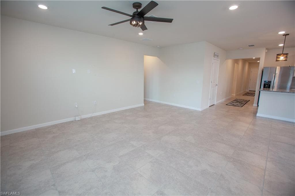 10811 Firebush CIR, NORTH FORT MYERS FL 33917-34