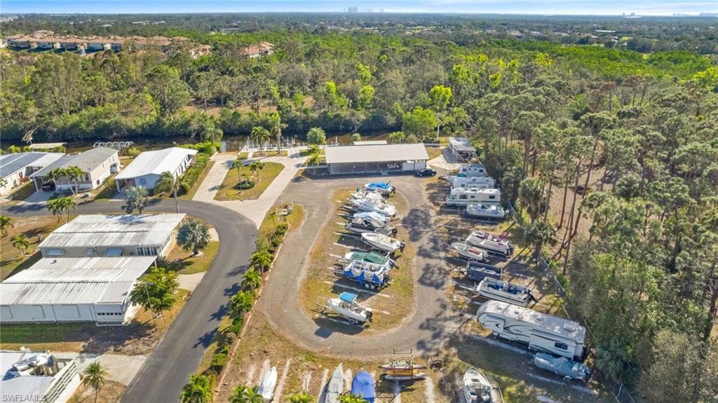 22 Williamsburg WAY, FORT MYERS FL 33908-17