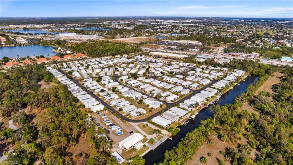 22 Williamsburg WAY, FORT MYERS FL 33908-18
