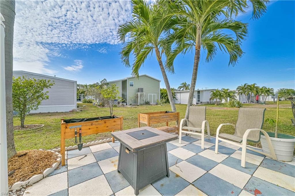 138 Lexington AVE, FORT MYERS FL 33908-5