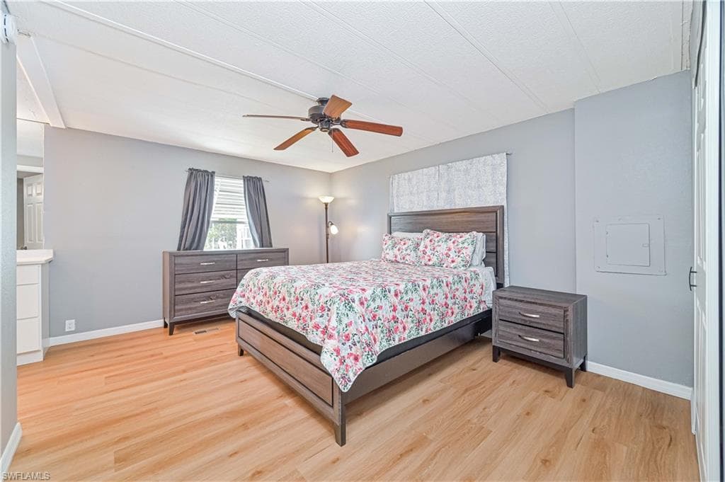 138 Lexington AVE, FORT MYERS FL 33908-15