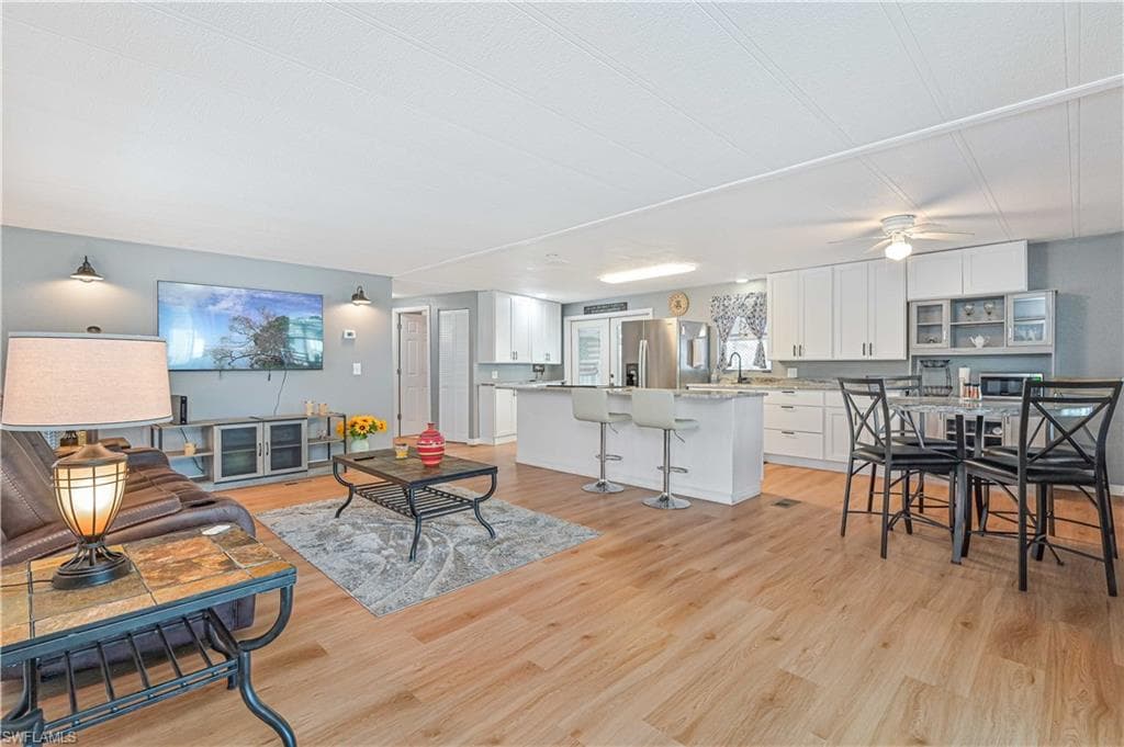 138 Lexington AVE, FORT MYERS FL 33908-11