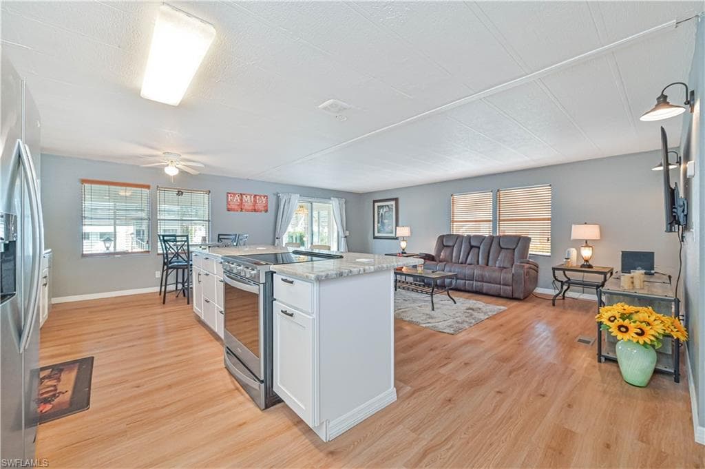 138 Lexington AVE, FORT MYERS FL 33908-6