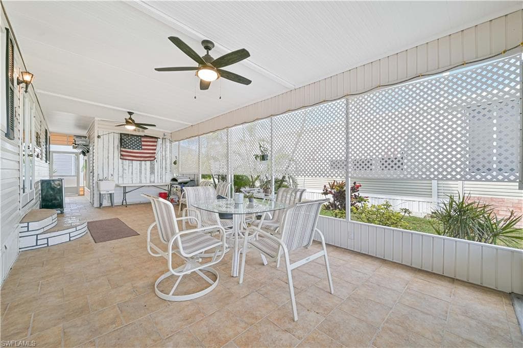 138 Lexington AVE, FORT MYERS FL 33908-3