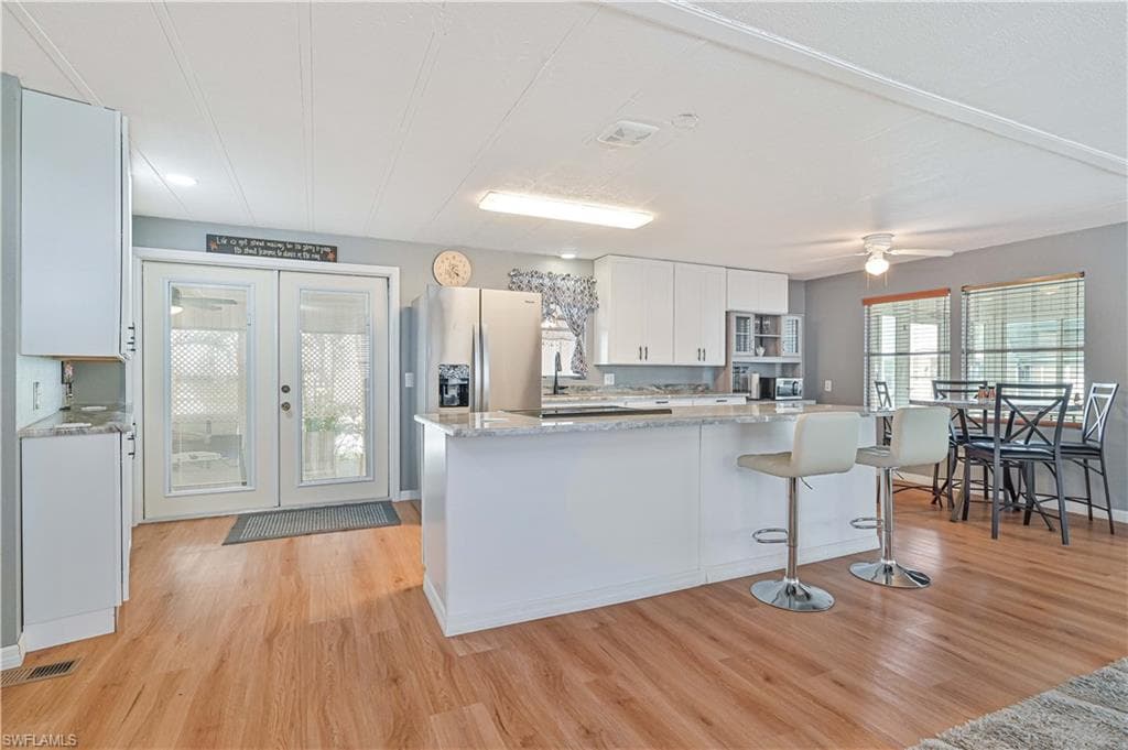 138 Lexington AVE, FORT MYERS FL 33908-7