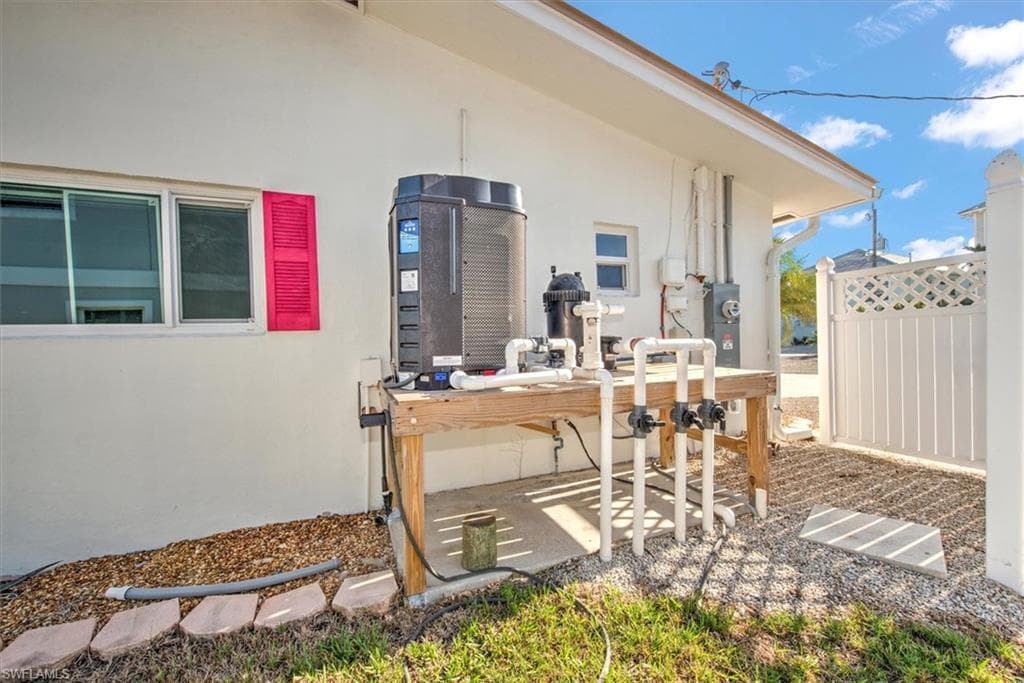 239 Ibis ST, FORT MYERS BEACH FL 33931-23