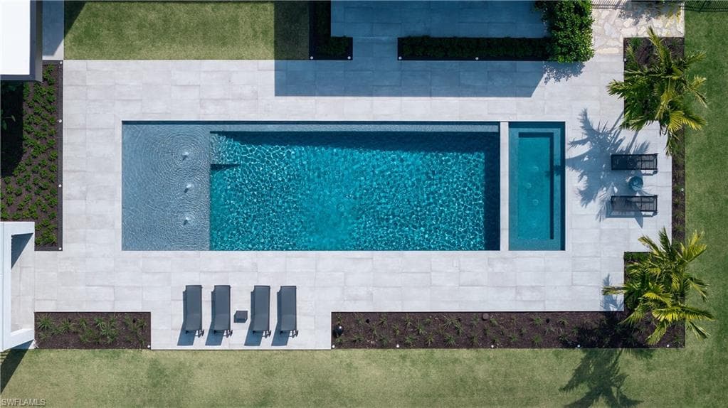 107 Myrtle RD, NAPLES FL 34108-15