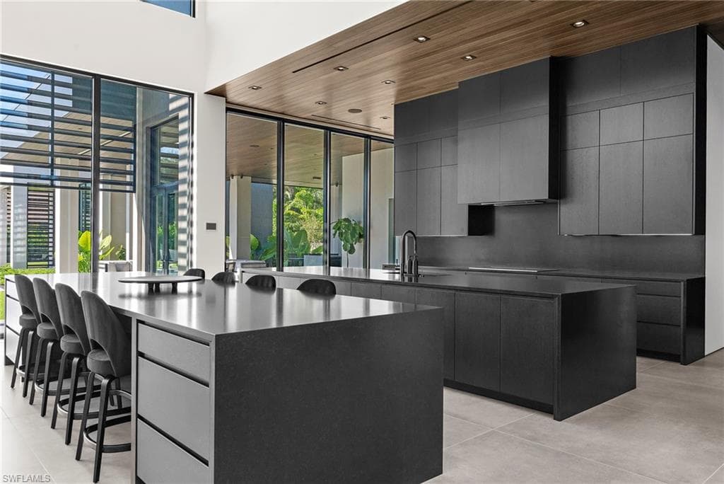 107 Myrtle RD, NAPLES FL 34108-17