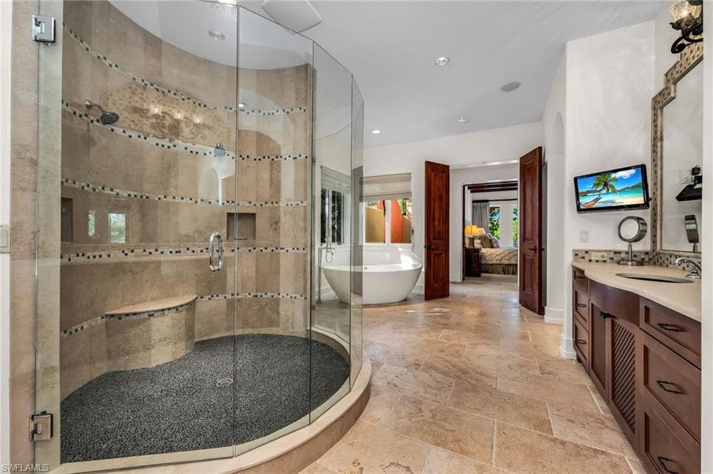 47 Southport CV, BONITA SPRINGS FL 34134-12