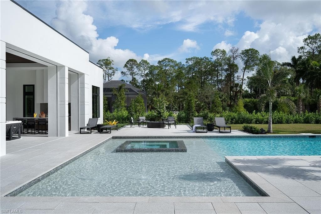 3054 Ravenna AVE, NAPLES FL 34120-18