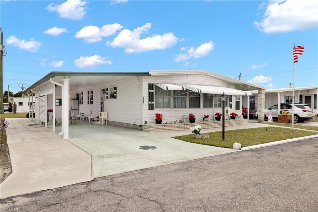 9004 Arbor DR, NORTH FORT MYERS FL 33903-42