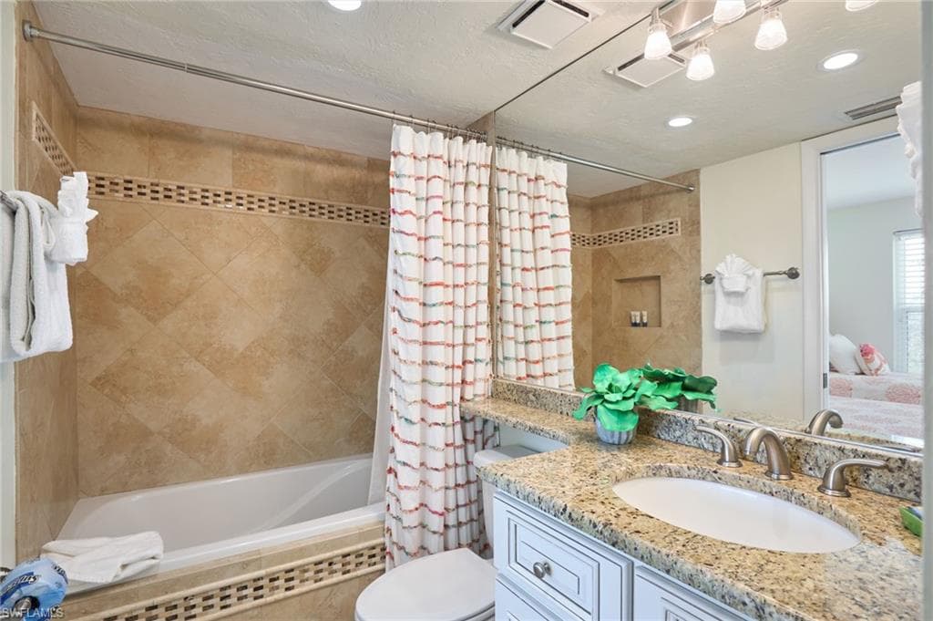 17080 Harbour Point DR # 211, FORT MYERS FL 33908-15
