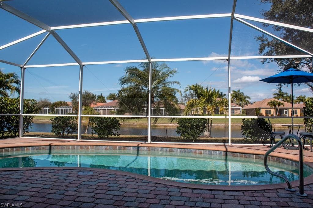 14641 Fern Lake CT, NAPLES FL 34114-2