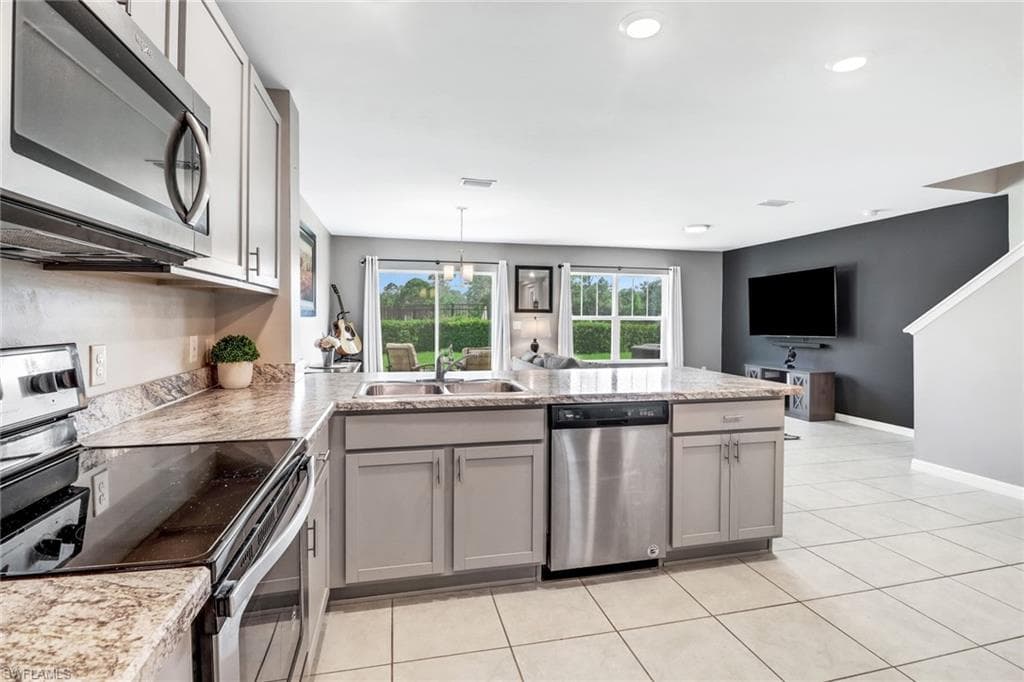6390 Brant Bay BLVD # 106, NORTH FORT MYERS FL 33917-12