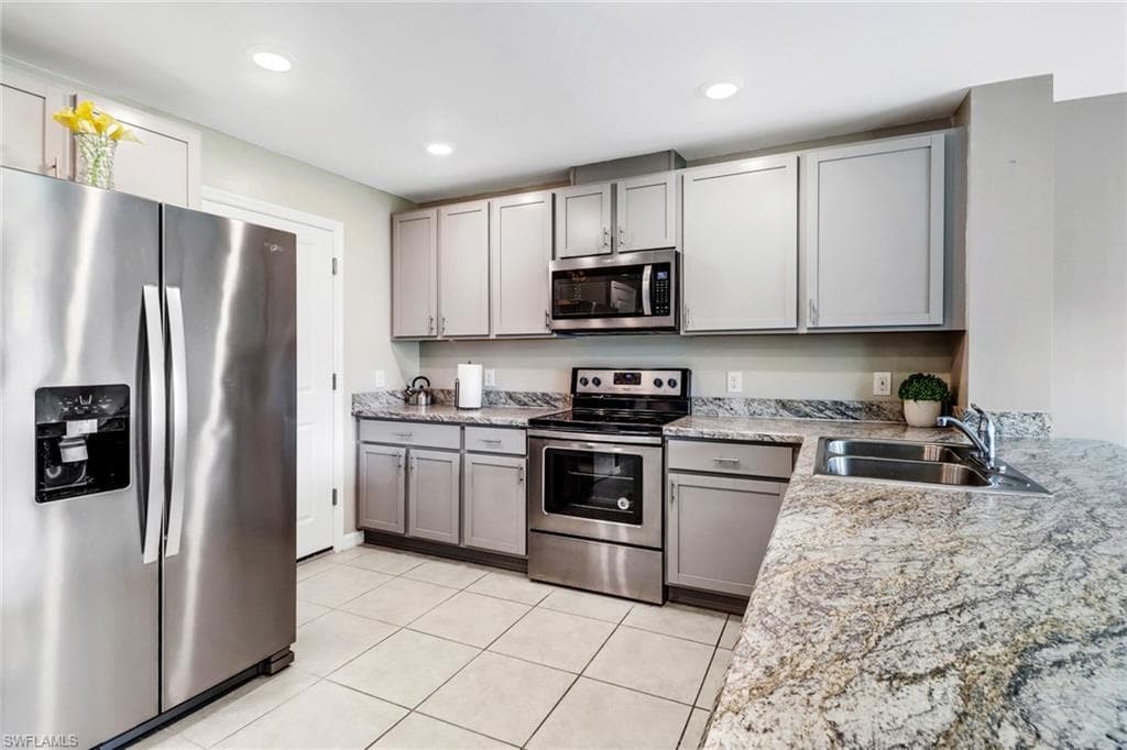 6390 Brant Bay BLVD # 106, NORTH FORT MYERS FL 33917-11
