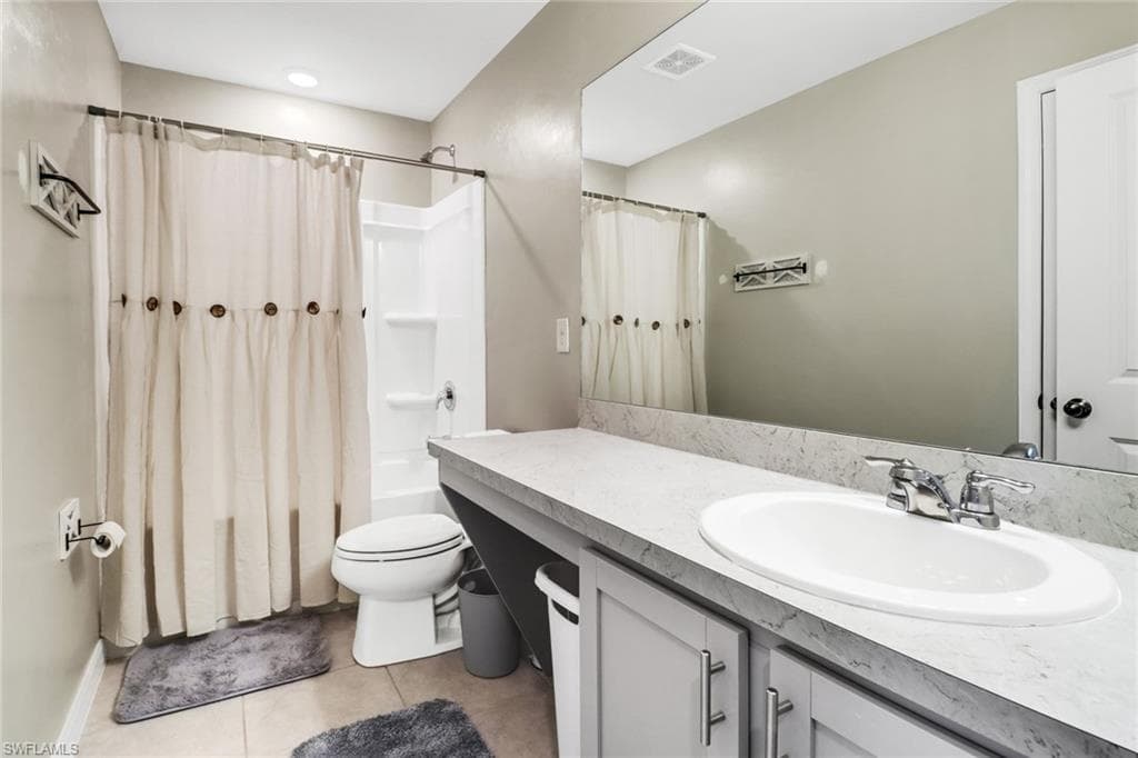 6390 Brant Bay BLVD # 106, NORTH FORT MYERS FL 33917-17