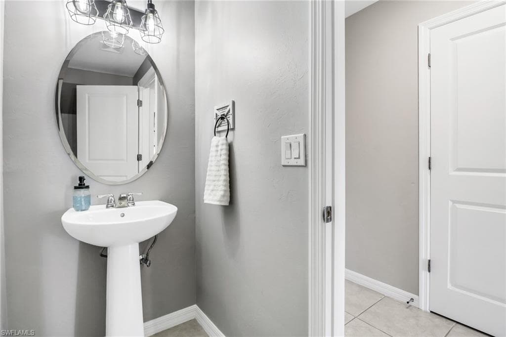 6390 Brant Bay BLVD # 106, NORTH FORT MYERS FL 33917-14