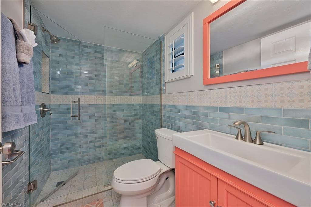 600 Neapolitan WAY # 248, NAPLES FL 34103-3