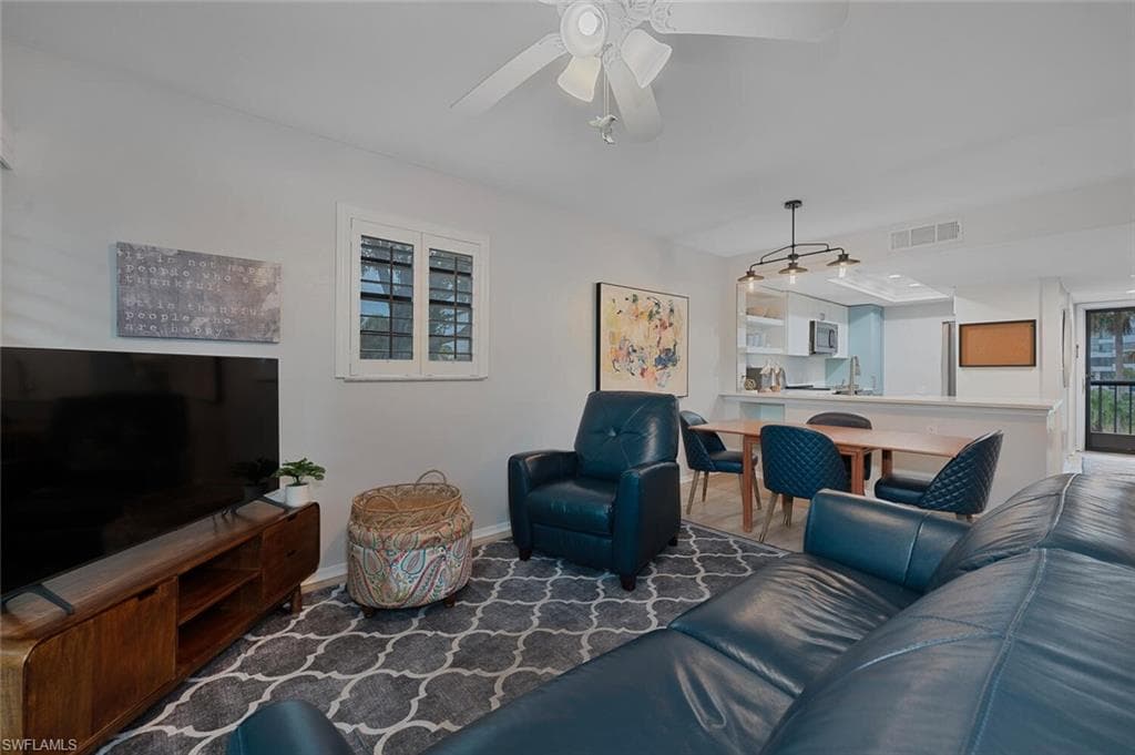 600 Neapolitan WAY # 248, NAPLES FL 34103-7