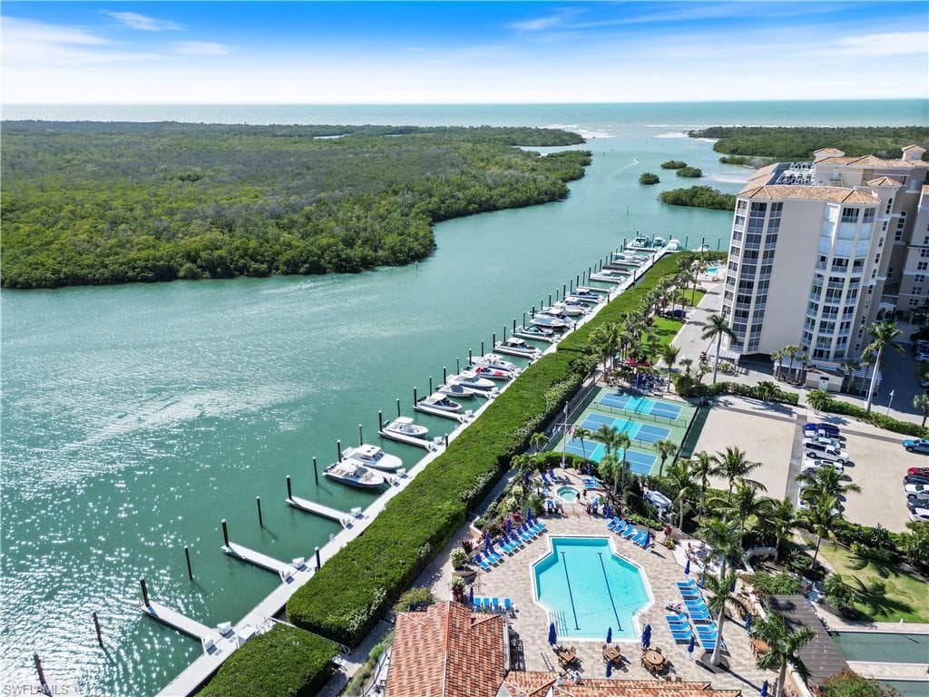 445 Dockside DR # B903, NAPLES FL 34110-5