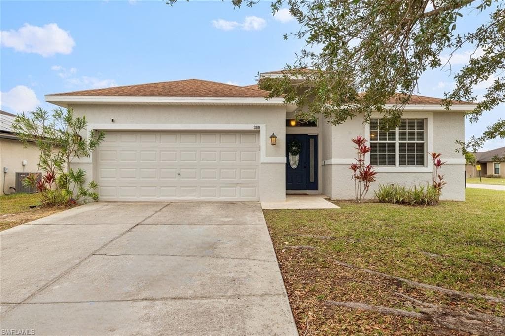 300 Shadow Lakes DR, LEHIGH ACRES FL 33974-1