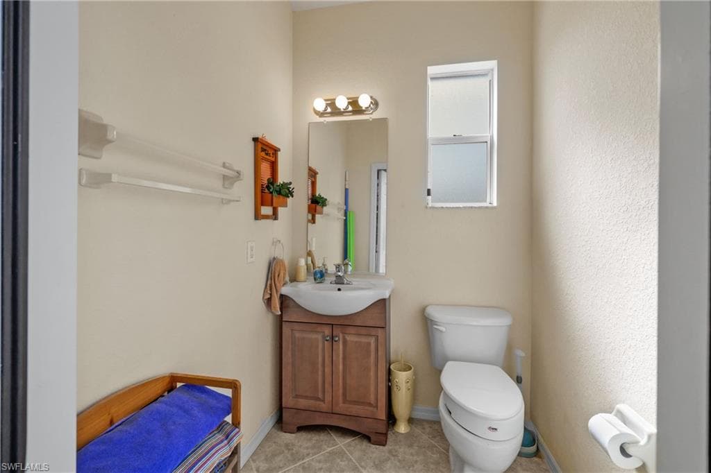 11486 Royal Tee CIR, CAPE CORAL FL 33991-30