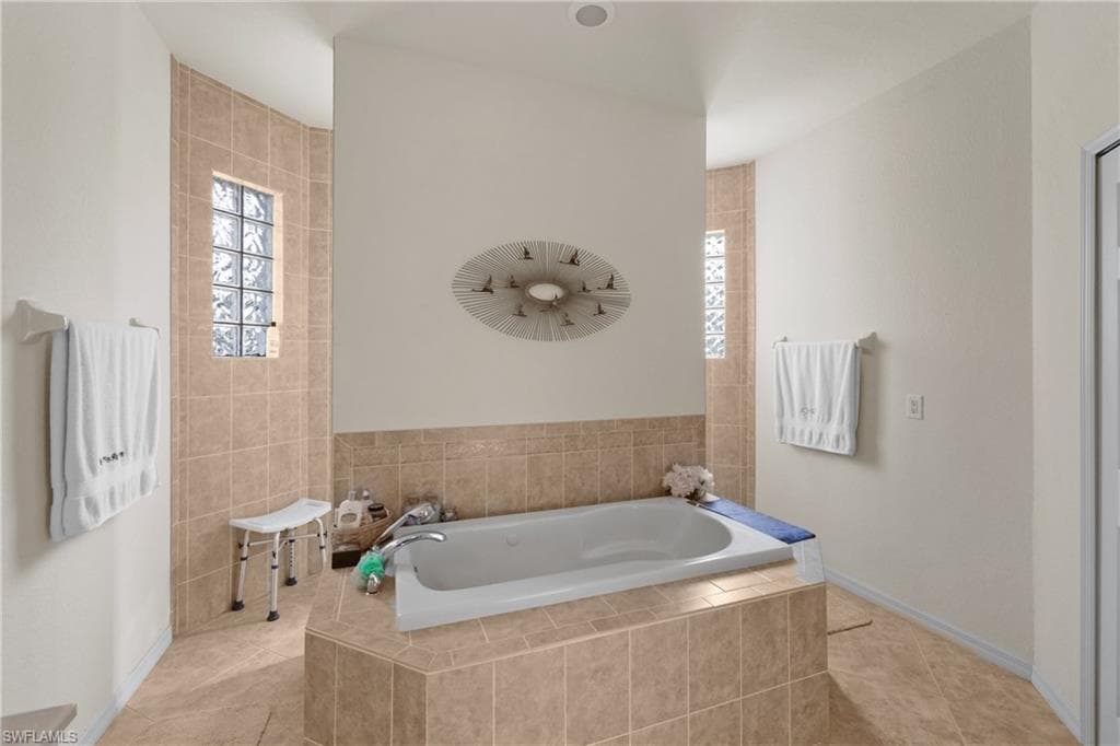 11486 Royal Tee CIR, CAPE CORAL FL 33991-28