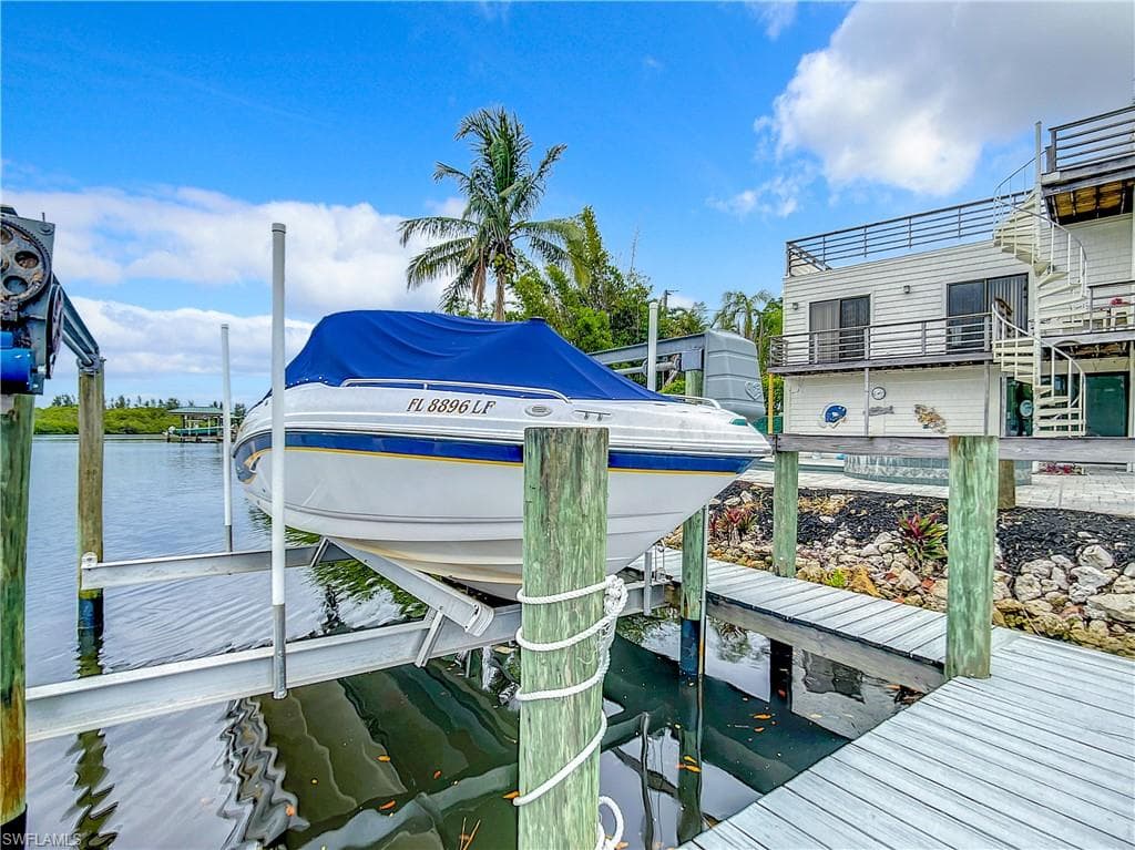 3766 Riviera CIR, BONITA SPRINGS FL 34134-13