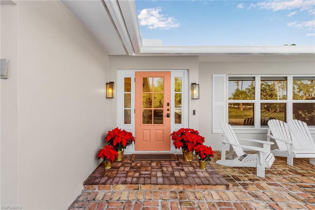 2950 Coach House LN, NAPLES FL 34105-5