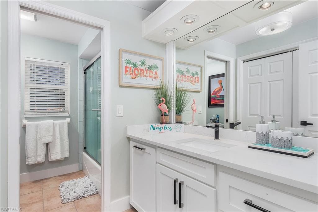 2950 Coach House LN, NAPLES FL 34105-12