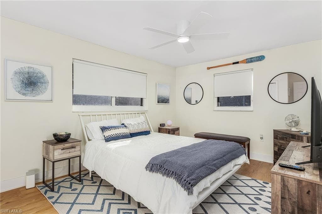 2950 Coach House LN, NAPLES FL 34105-11