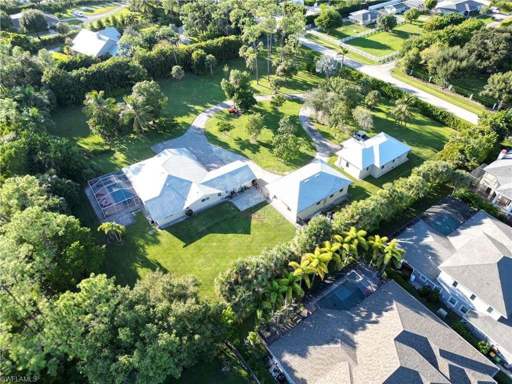 2950 Coach House LN, NAPLES FL 34105-49